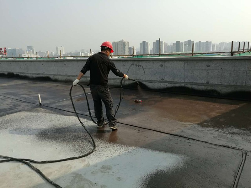 金屬屋面滲漏水原因及危害有哪些？